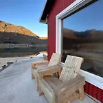 Casa Lofoten Quiet Privat Sauna At Kvalvika Reine Willa *