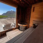 Willa Casa Lofoten Quiet Privat Sauna At Kvalvika Reine